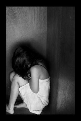 AlOnE ... : ( 